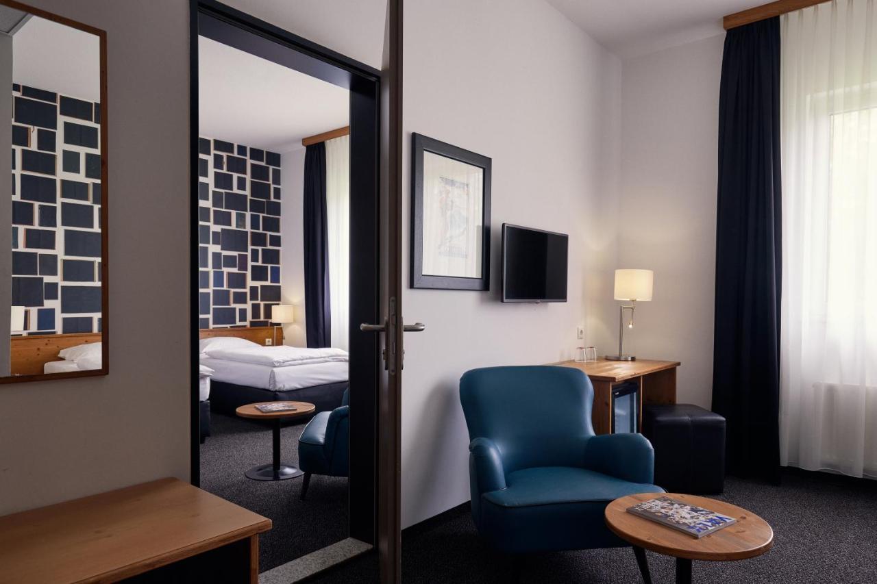 Hotel Hamburg-Wittenburg Van Der Valk Екстер'єр фото