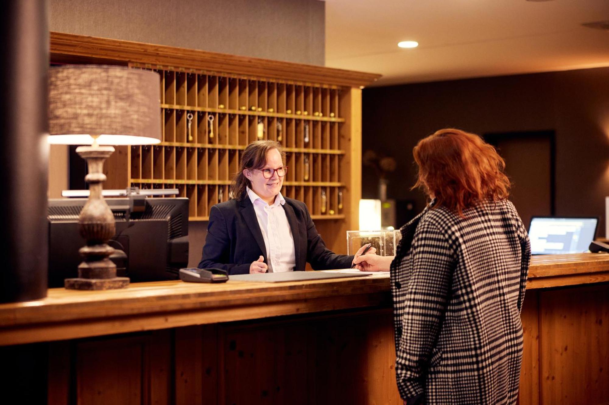 Hotel Hamburg-Wittenburg Van Der Valk Екстер'єр фото