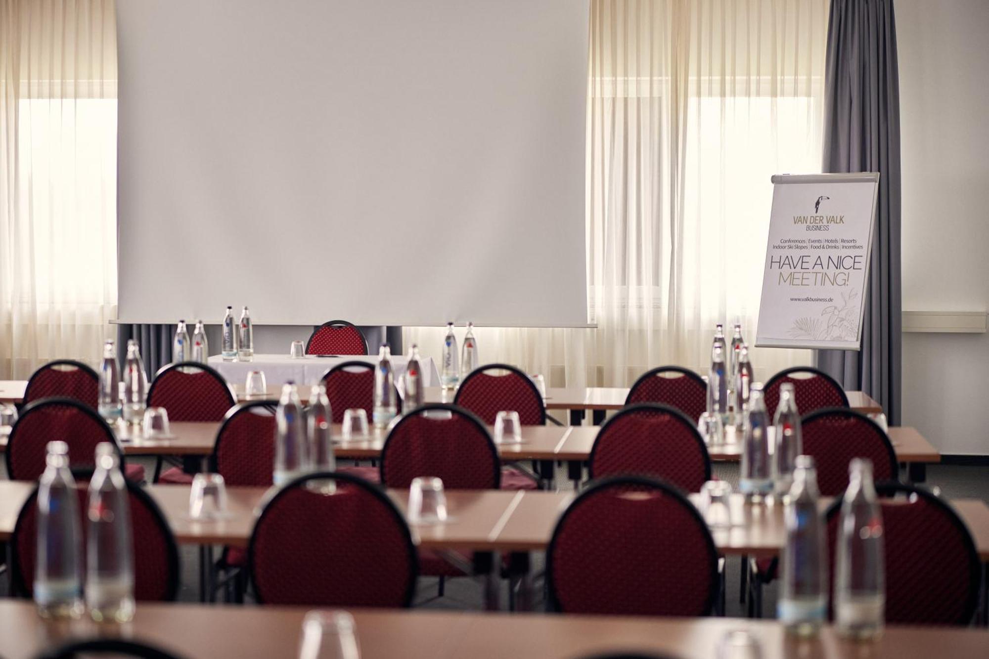 Hotel Hamburg-Wittenburg Van Der Valk Екстер'єр фото